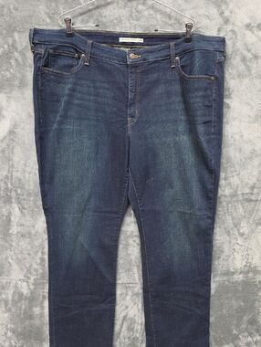 Levi's Women's Straight Leg Jeans in Indigo Blue sz 24W